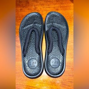 AllBirds flip flop thongs